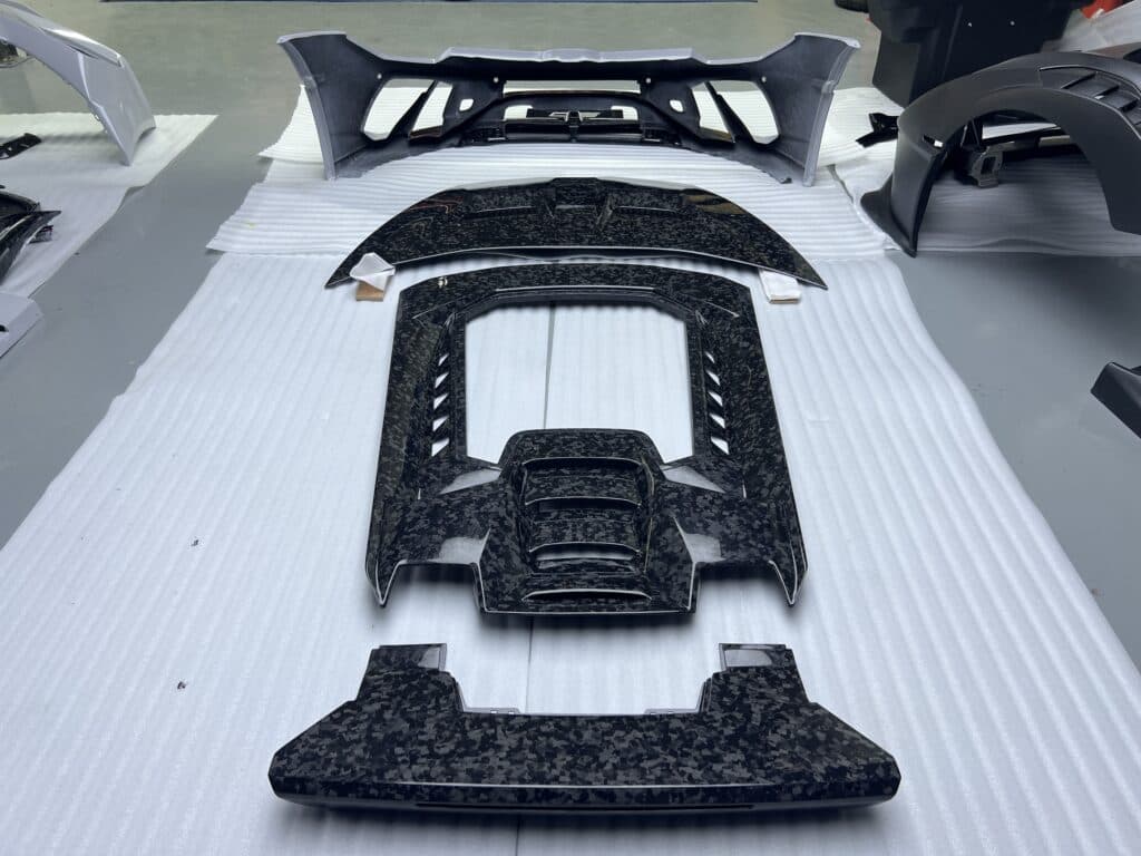 Lamborghini Huracan LP610-4 Spyder Exterior Parts Carbon Fiber Conversion Kits view 5
