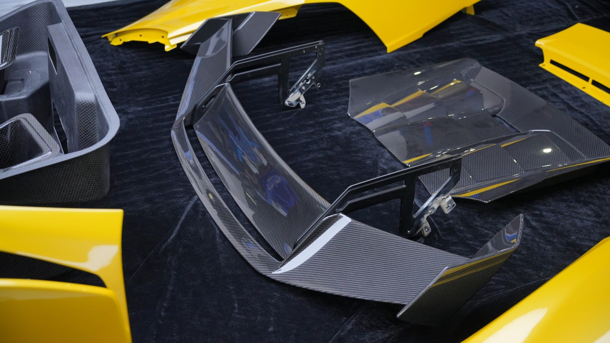 Lamborghini Huracan LP610-4 Spyder Exterior Parts Carbon Fiber Conversion Kits view 10
