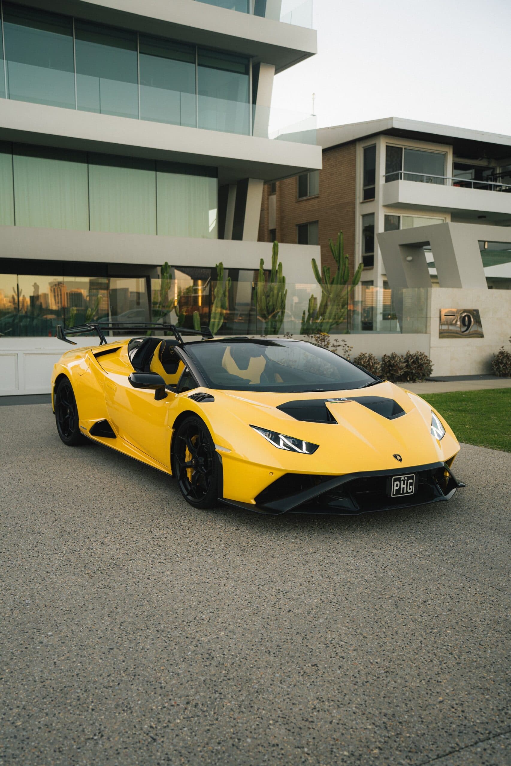 Lamborghini Huracan LP610-4 Spyder Exterior Parts Carbon Fiber Conversion Kits view 16