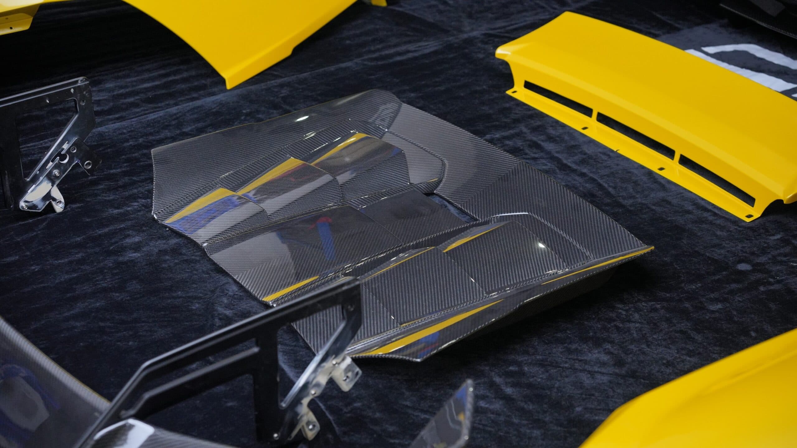 Lamborghini Huracan LP610-4 Spyder Exterior Parts Carbon Fiber Conversion Kits view 8