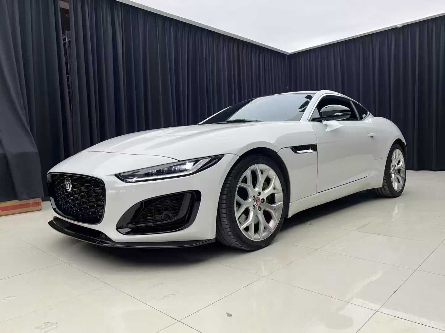 JAGUAR F TYPE X152 2013 - 2019 UPGRADE to 2ND FACELIFT 2020+ — Front Grille