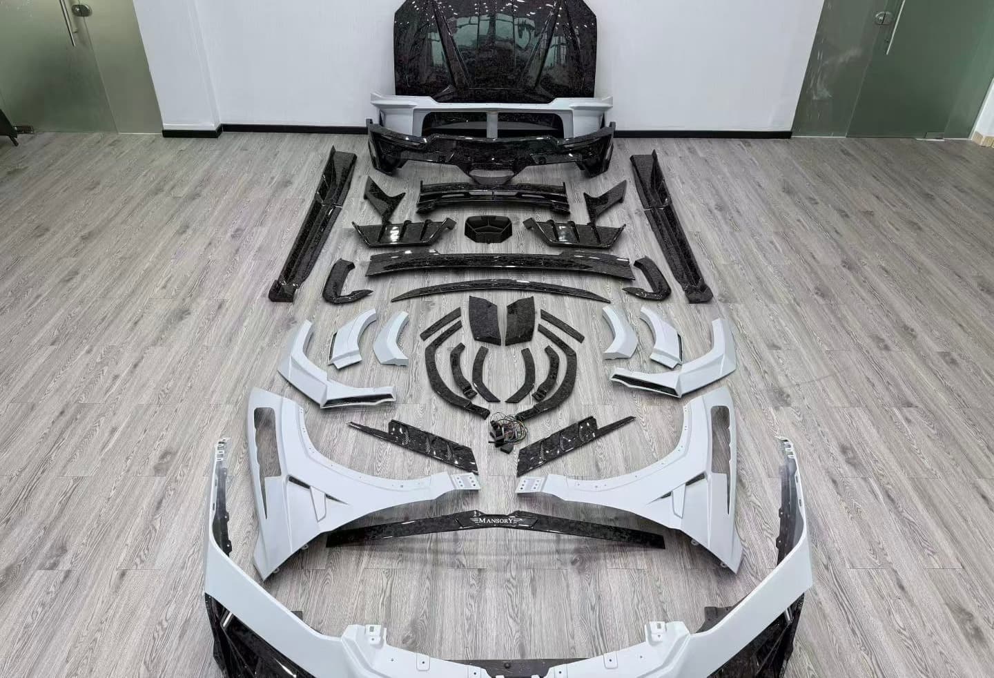 Lamborghini Urus SE Carbon Fiber Widebody Kit gallery image 10